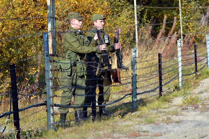 Gard la frontiera dintre Norvegia și Rusia/ FOTO: The Independent Barents Observer