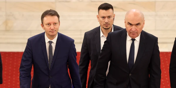 Sosirea premierului desemnat, Siegfried Mureșan, in Parlamentul Romaniei, in Bucuresti 18 septembrie 2026.