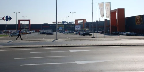 Carrefour are program prelungit înainte de Paşti