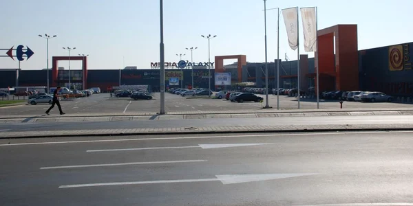 Carrefour are program prelungit înainte de Paşti