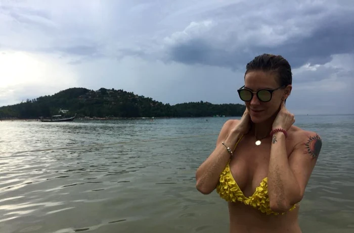 Roxana Ciuhulescu s a logodit vacanta Thailanda (3) jpeg