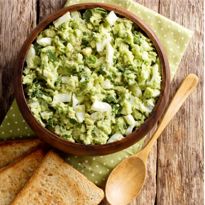 salata avocado jpg