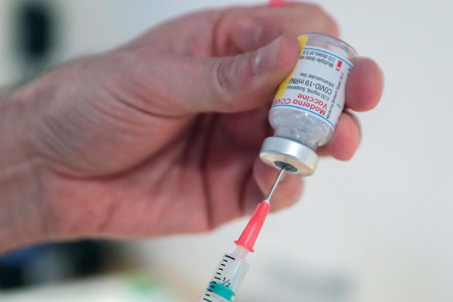 A fost identificată cauza efectelor secundare ale vaccinurilor cu ARN mesager