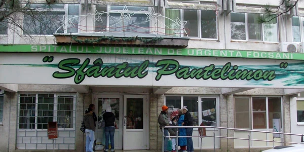 La Spitalul Judeţean de Urgenţă "Sf. Pantelimon" din Focşani ajung săptămânal tineri intoxicaţi cu substanţe halucinogene.