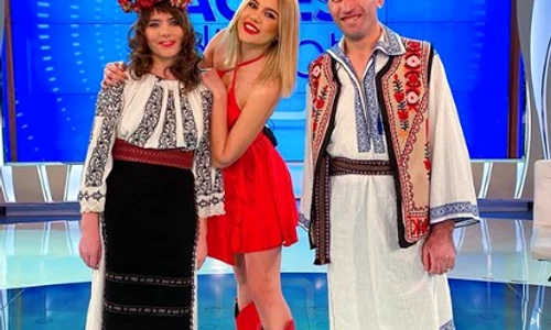 Emily, alături de soții Stegaru png