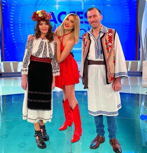 Emily, alături de soții Stegaru