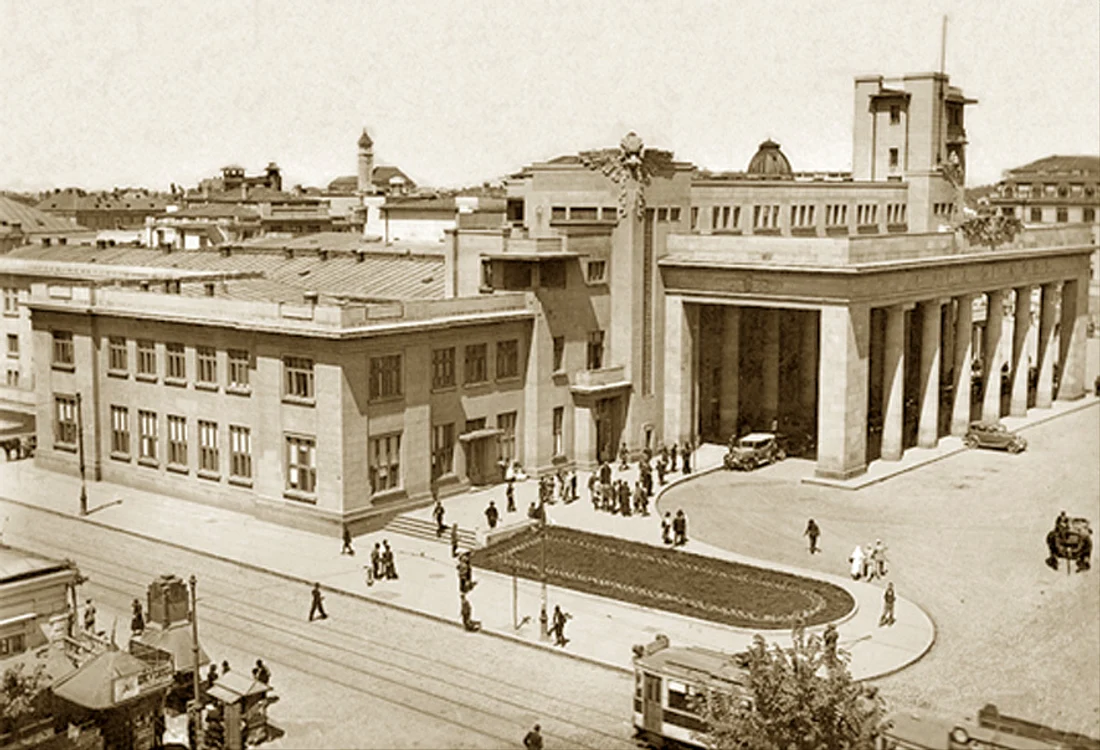 Banii au ajuns, aproape înjumătățiți, la administrația fiannciară a CFR din Gara de Nord FOTO Arhivă