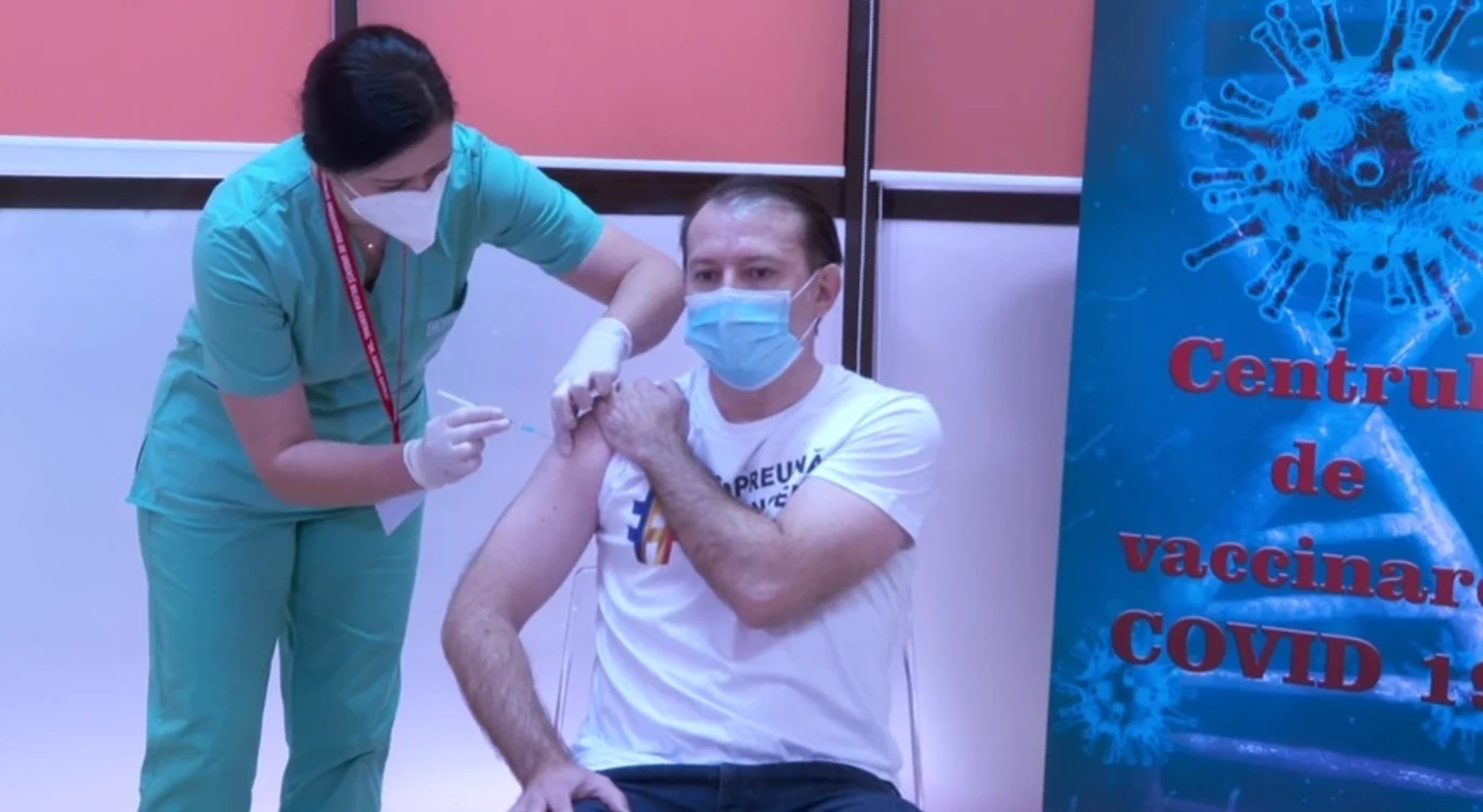 
    Premierul Florin Cîțu s-a vaccinat anti-Covid-19Sursă foto: Captură video   