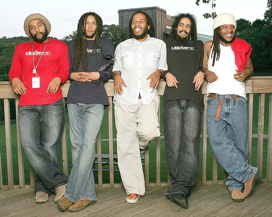 Băieţii lui Bob Marley: Ky-Mani (38 de ani), Julian (39 de ani), Ziggy (46 de ani), Damian (36 de ani) şi Stephen Marley (42 de ani) foto: Guliver/photoland/wenn/gettyimages/hepta