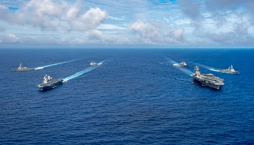 Navele NATO operază împreună în jurul Europei US Navy/Communication Specialist 1st Class Ian Cotter