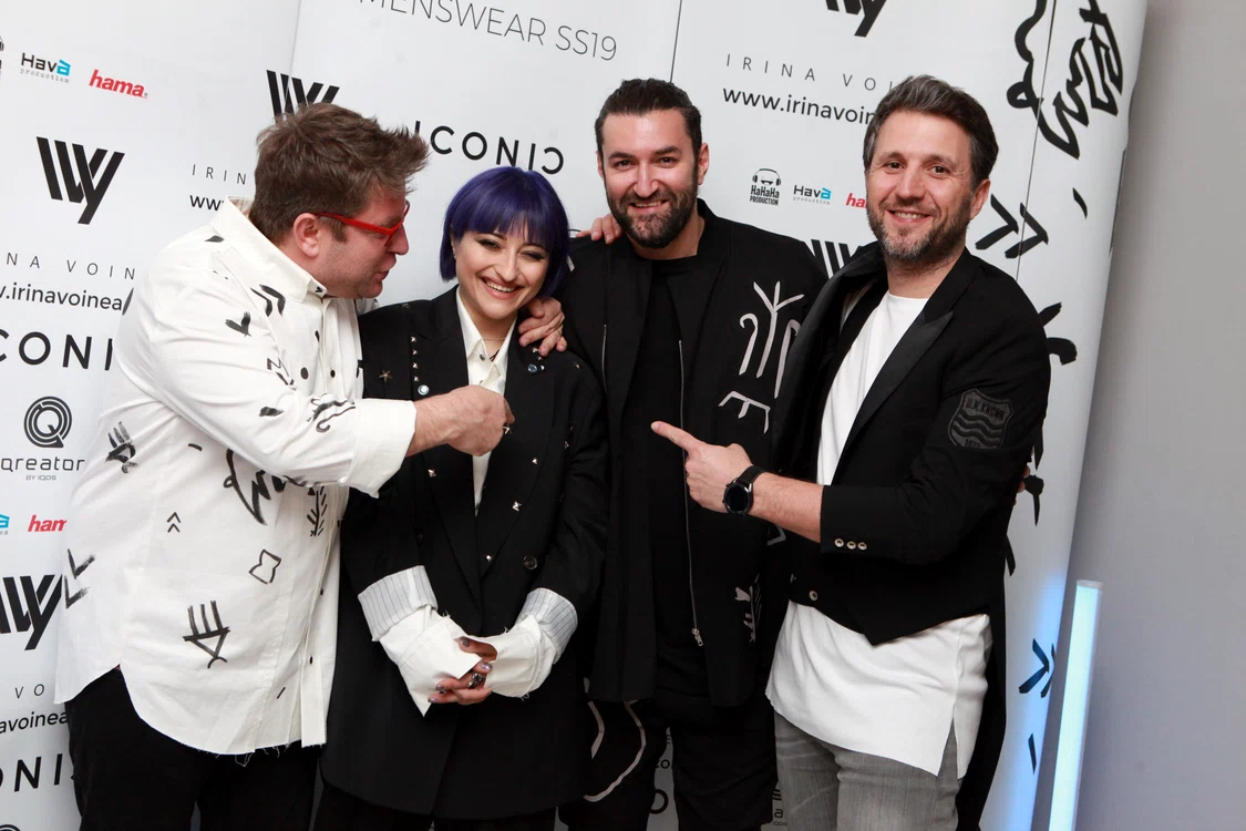 
    Irina Voinea, încadrată de principalii ei prieteni și clienți: Pavel Bartoș, Smiley și Andi Moisescufoto: Sever Gheorghe  