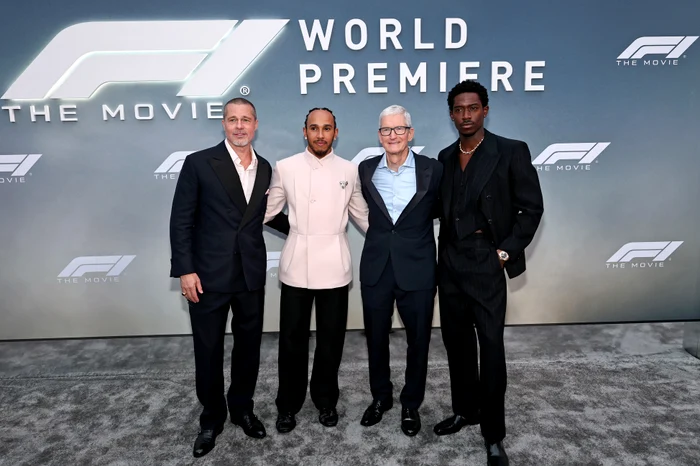 Brad Pitt, Lewis Hamilton, Tim Cook, and Damson Idris la premiera F1® The Movie in Times Square pe 16 iunie 2025 la New York, Foto Jamie McCarthy, Getty Images pentru Warner Bros jpg