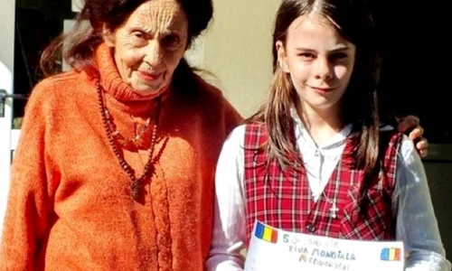 Adriana Iliescu si Eliza foto 4 jpg