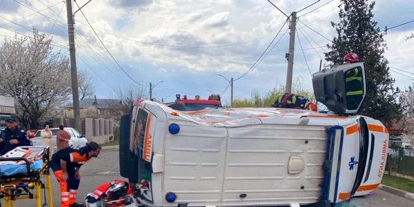 ambulanta rasturnata jpeg
