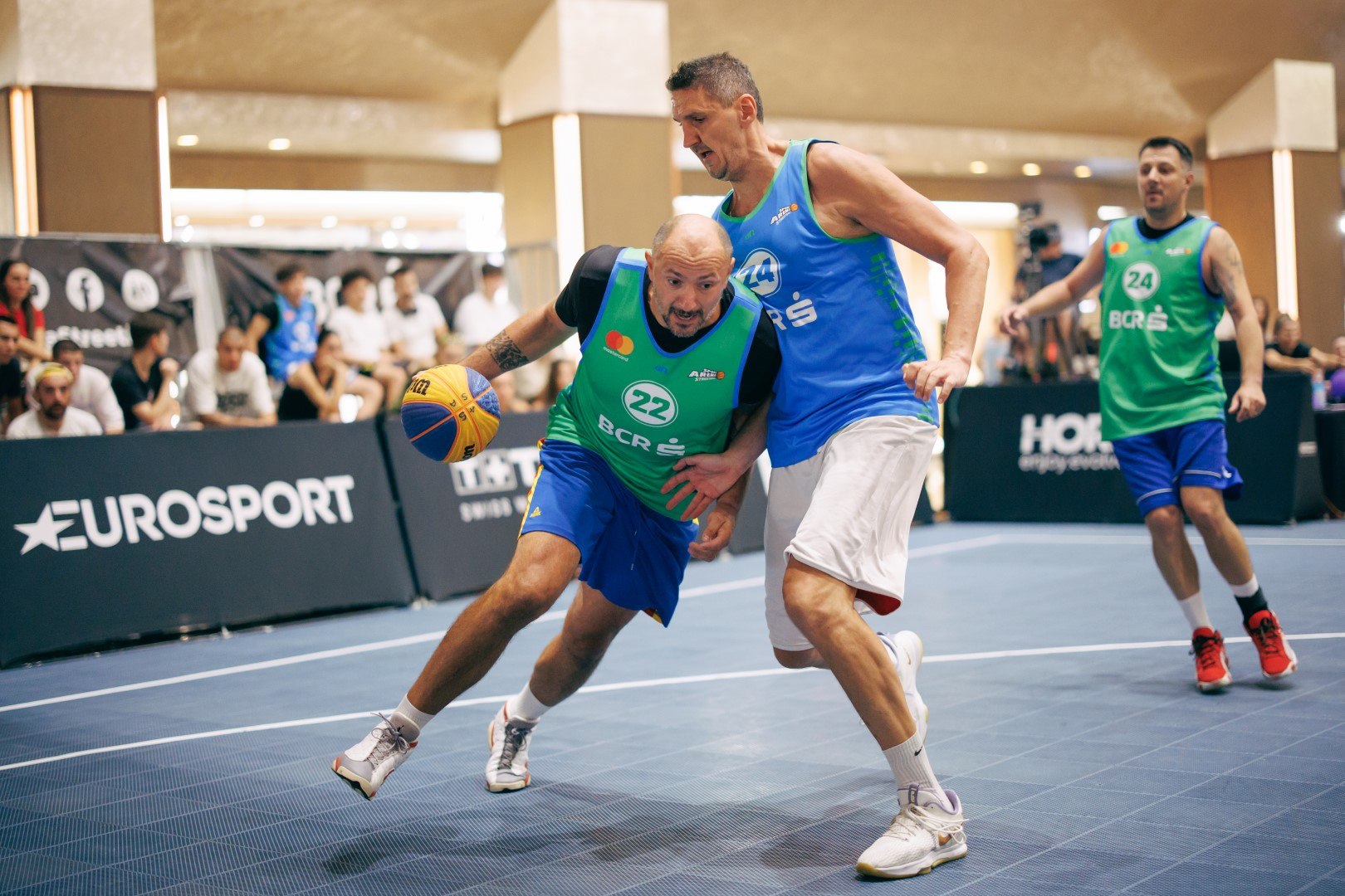Turneul de baschet 3×3 a fost o adevarata reusita la Iulius Town Timisoara: participare record de 240 de sportivi.