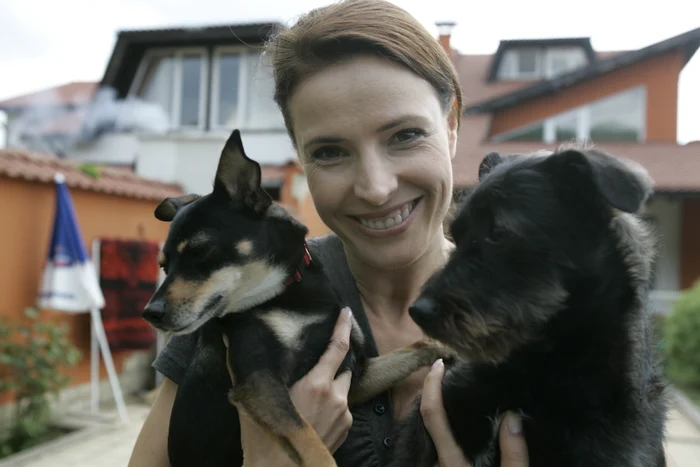 
    Monica Davidescu are căţei talentaţi  