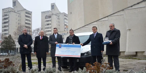 comuna petresti premiu