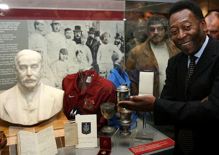 legendarul Pele, la sărbătorirea a 150 de ani de există a clubului. Foto X