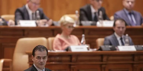Parlament - şedinţă comună - vot învestire guvern Orban - Ludovic Orban / FOTO Inquam Photos / Octav Ganea / 4 nov 2019