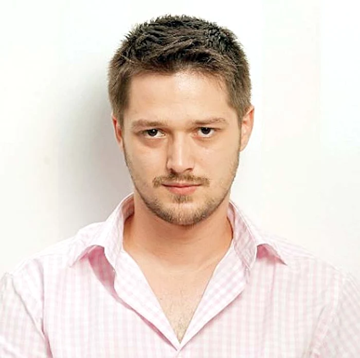 
    Anca, goală alături de Nicoleta Luciu, pe vremea când formau trupa Laguna  