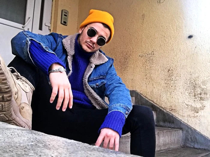 Vlad Drăgulin și unul dintre lookurile lui