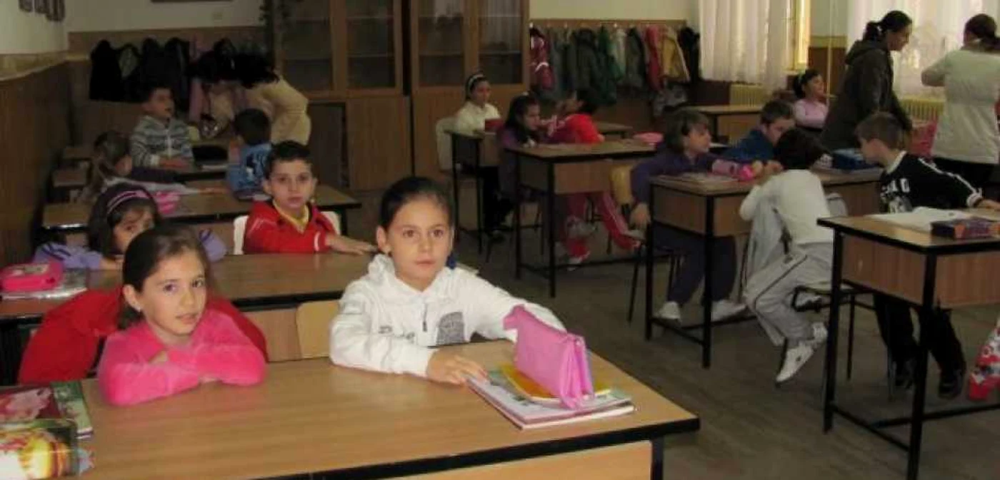 Elevii care provin din familiile defavorizate vor fi sprijiniţi cu fonduri din Bugetul de Stat Foto: Adevărul