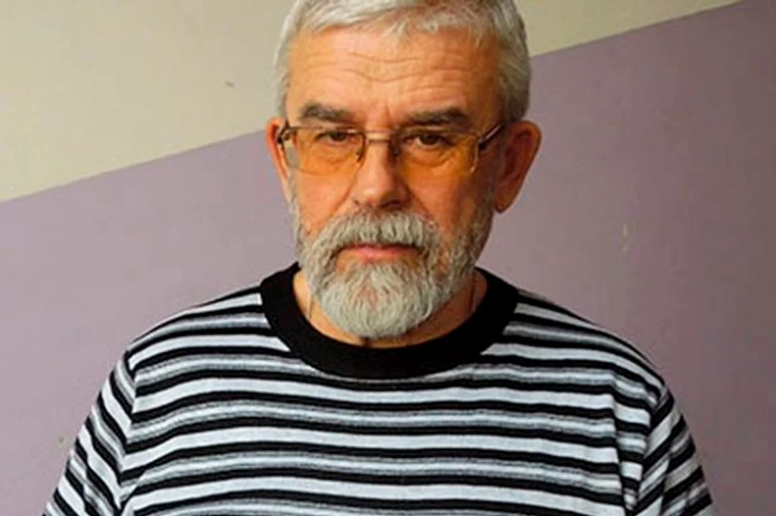 Yury Davidov are 67 de ani și este pensionar
