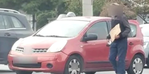 roman fortat sa cerseasca in atena jpg