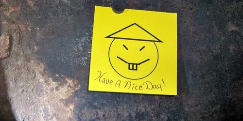 Have a nice day - mesaj detinuti evadati FOTO Flickr