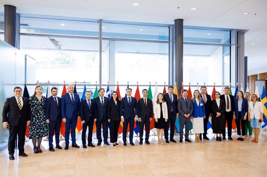 UE a deschis oficial negocierile de aderare cu Rep. Moldova. Maia Sandu: Să fie liberă, europeană și o țară unde pacea este garantată