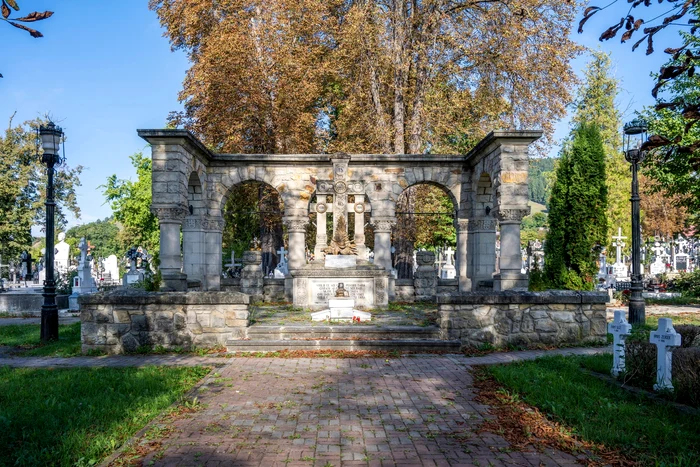 Monumentul Eroilor din Piatra Neamț FOTO Complexul Muzeal Neamț