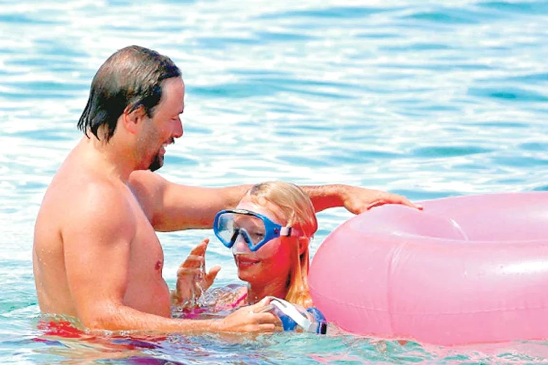 La 46 de ani, Pamela Anderson este într-o formă de zile mari