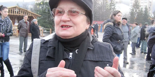 Explicatie foto: Ana Rusu, a fost alături şi după 21 de ani de revoluţionarii reşiţeni