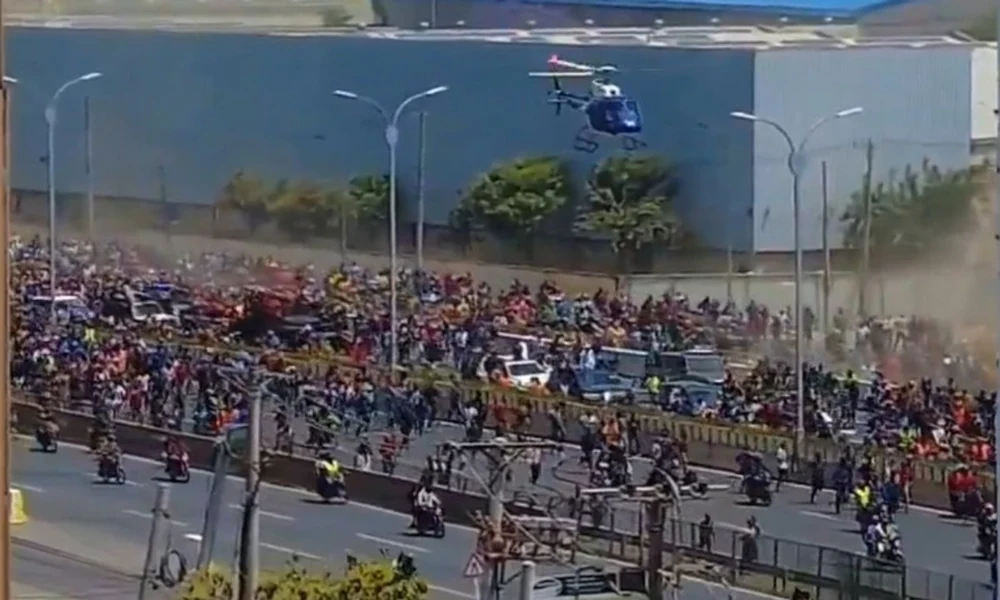 Momente incredibile pentru Reghecampf, în Africa. Fuge dintr-un război civil și dă în altul: împușcături înainte de meci