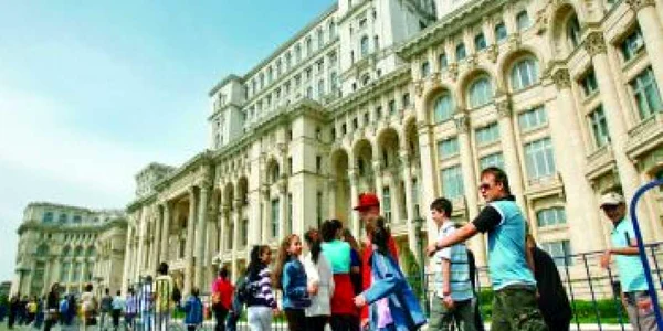 Bucureşti: Prichindeii, în vizită la Palatul Parlamentului (Galerie foto)
