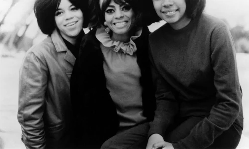 mary wilson florence ballard si diana ross ab84999161 jpeg