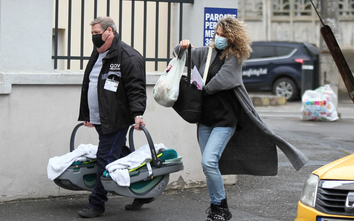 Alina Laufer arată foarte bine și radiază de fericirefotografii: Blitz / Click!