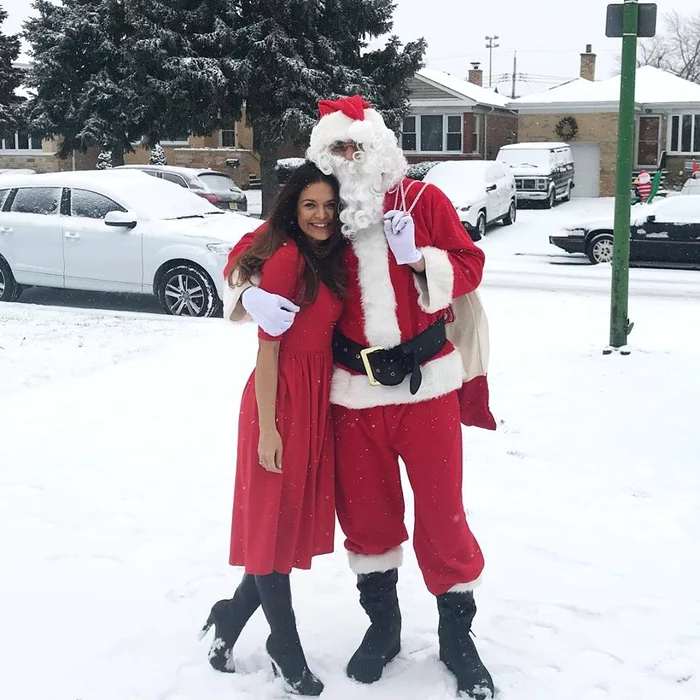 Raluca Lazarut Craciun in Chicago 2017 4 jpeg