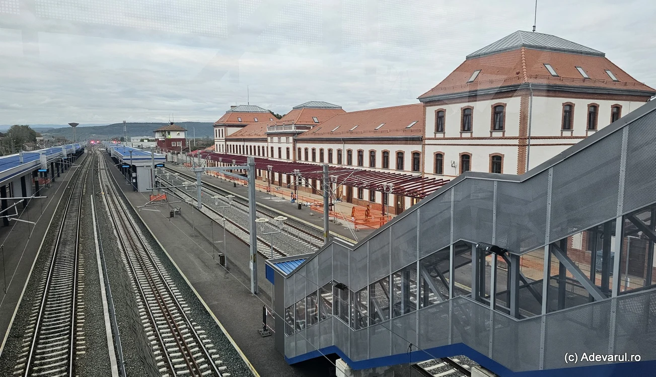 Stația CFR Simeria. Foto: Daniel Guță. ADEVĂRUL