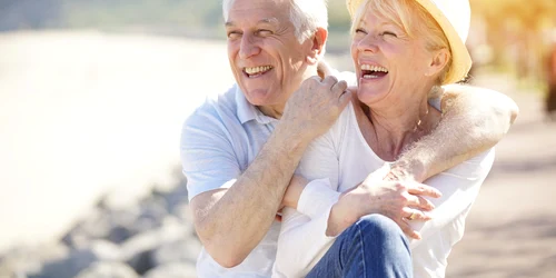 Batrani pensionari fericiti FOTO Shutterstock jpg