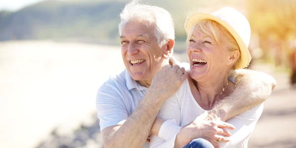 Batrani pensionari fericiti FOTO Shutterstock jpg