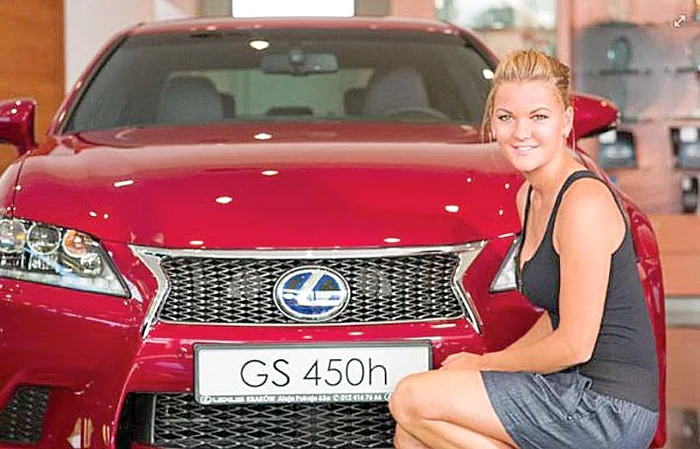 Radwanska e imaginea Lexus