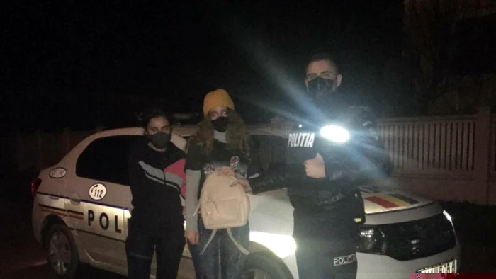adolescenta care a rătăcit un rucsac cu 600 lei