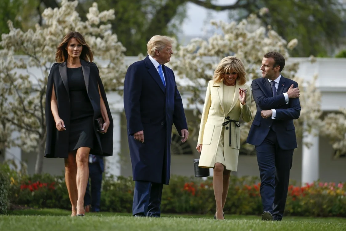 Melania Trump, Donald Trump, Brigitte Trogneux şi Emmanuel Macron (de la stânga la dreapta) EPA/EFE