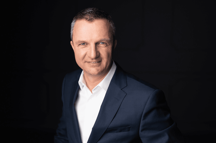 Tiberiu Dobre, Samsung România: „Este important ca telefoanele să fie durabile”. Cât de des își schimbă românii smartphone-urile