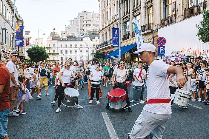 Sunt concerte  în aer liber. Foto: Primaria Capitalei