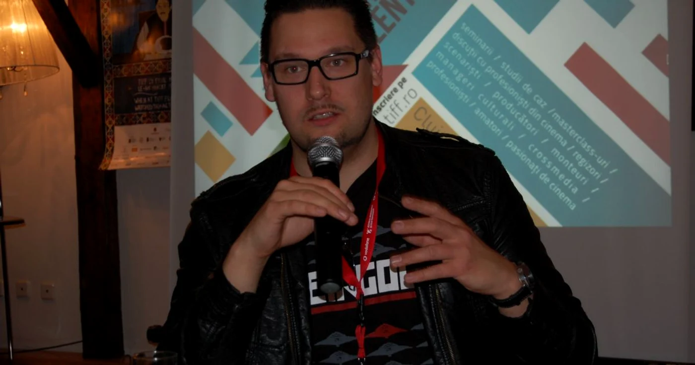 Timo Vuorensola, regizorul peliculei „Iron Sky”, a provocat dezbateri în industria filmului despre noile metode de finanţare