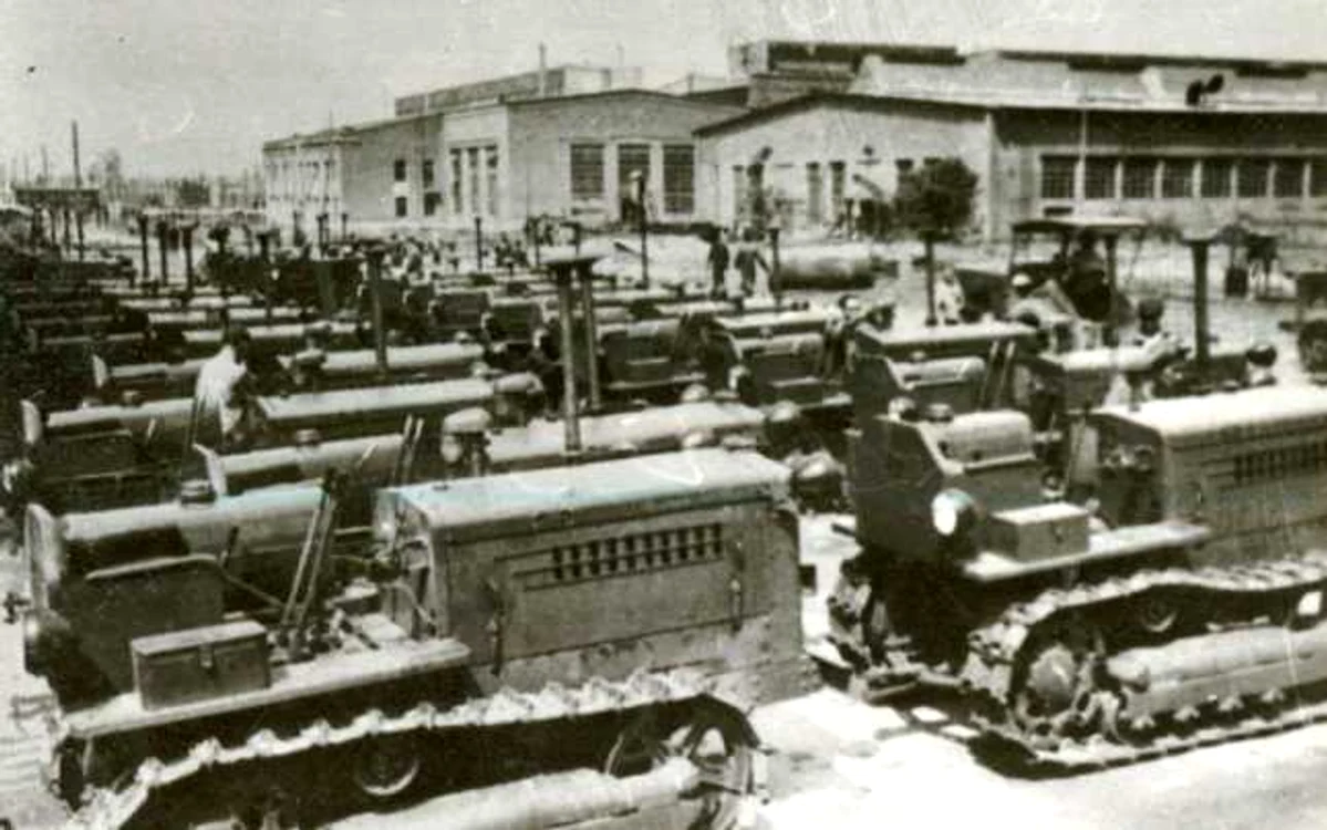 Sovrom tractor Brașov FOTO Adevărul