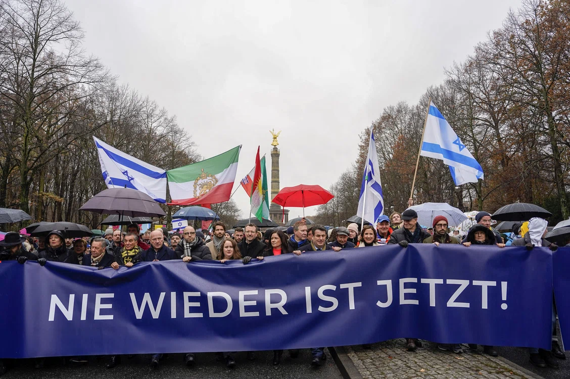 Mii de oameni Berlin împotriva antisemitismului FOTO Profimedia