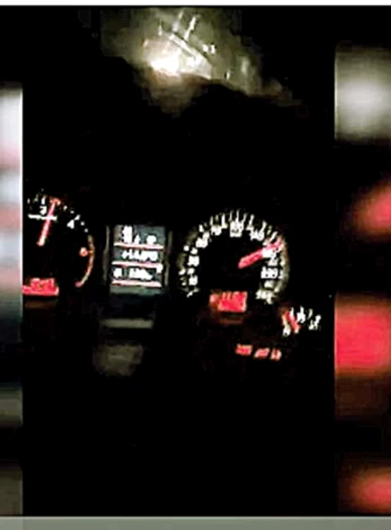 Vitezometrul arăta 180 km/oră